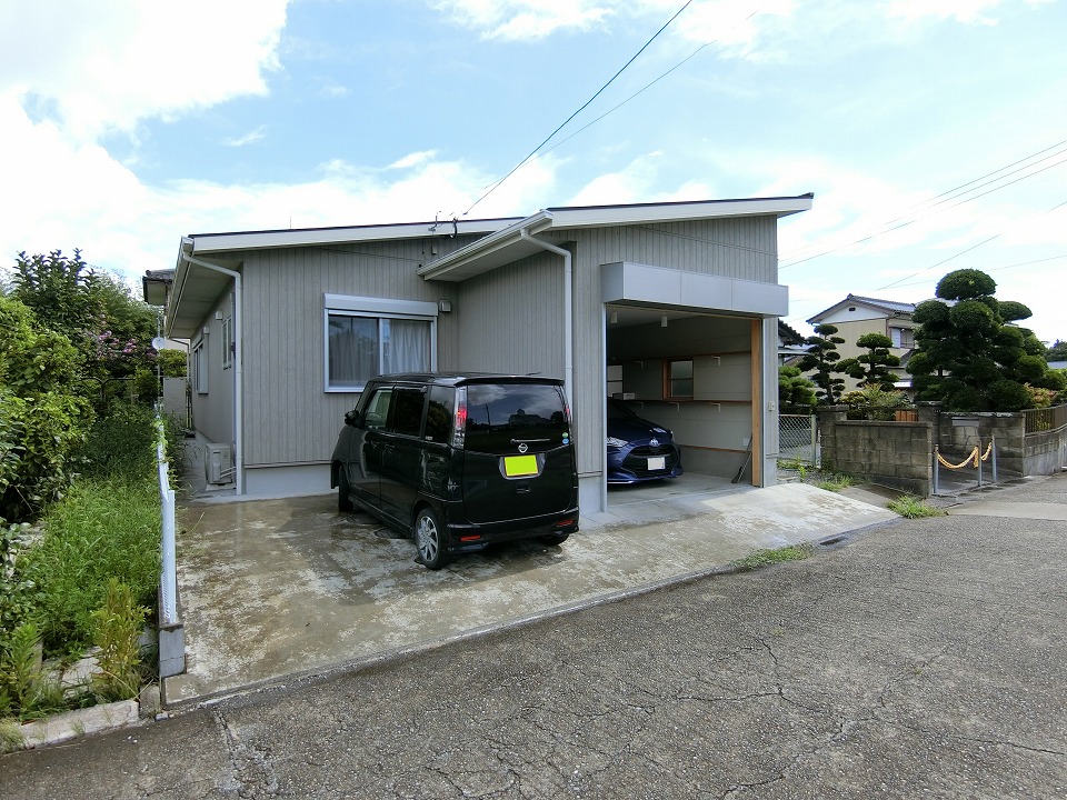 南房総市安馬谷のガレージ付き築浅平家住宅　売却相談
