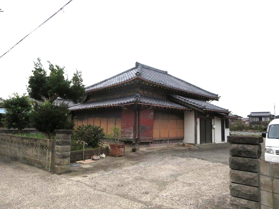 南房総市の古民家と駐車場用地　買取り相談
